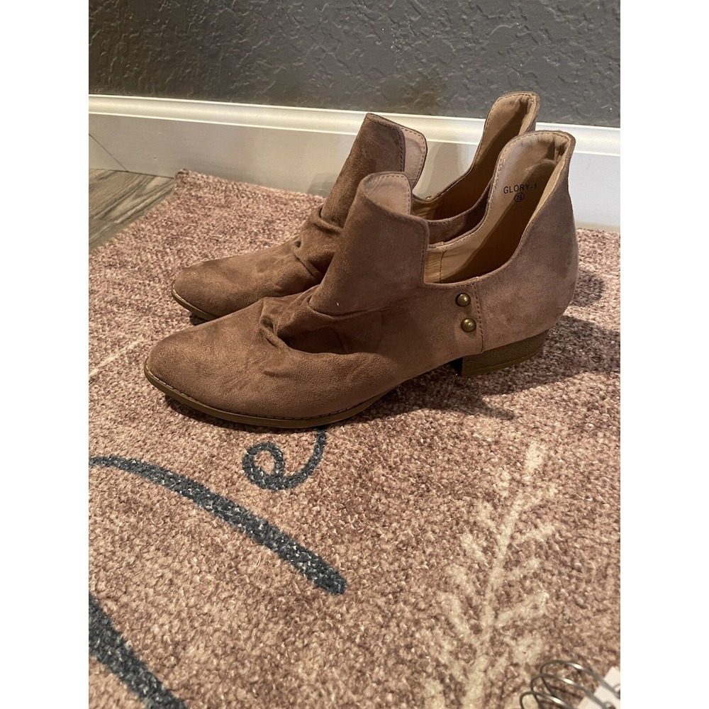 Ams Studded Suede Cut Out Side Ankle booties brown 7.5 - Picture 2 of 3